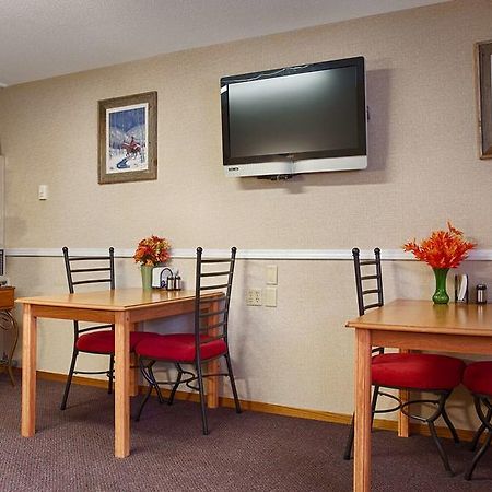 U-Bar Motel Canistota Kültér fotó